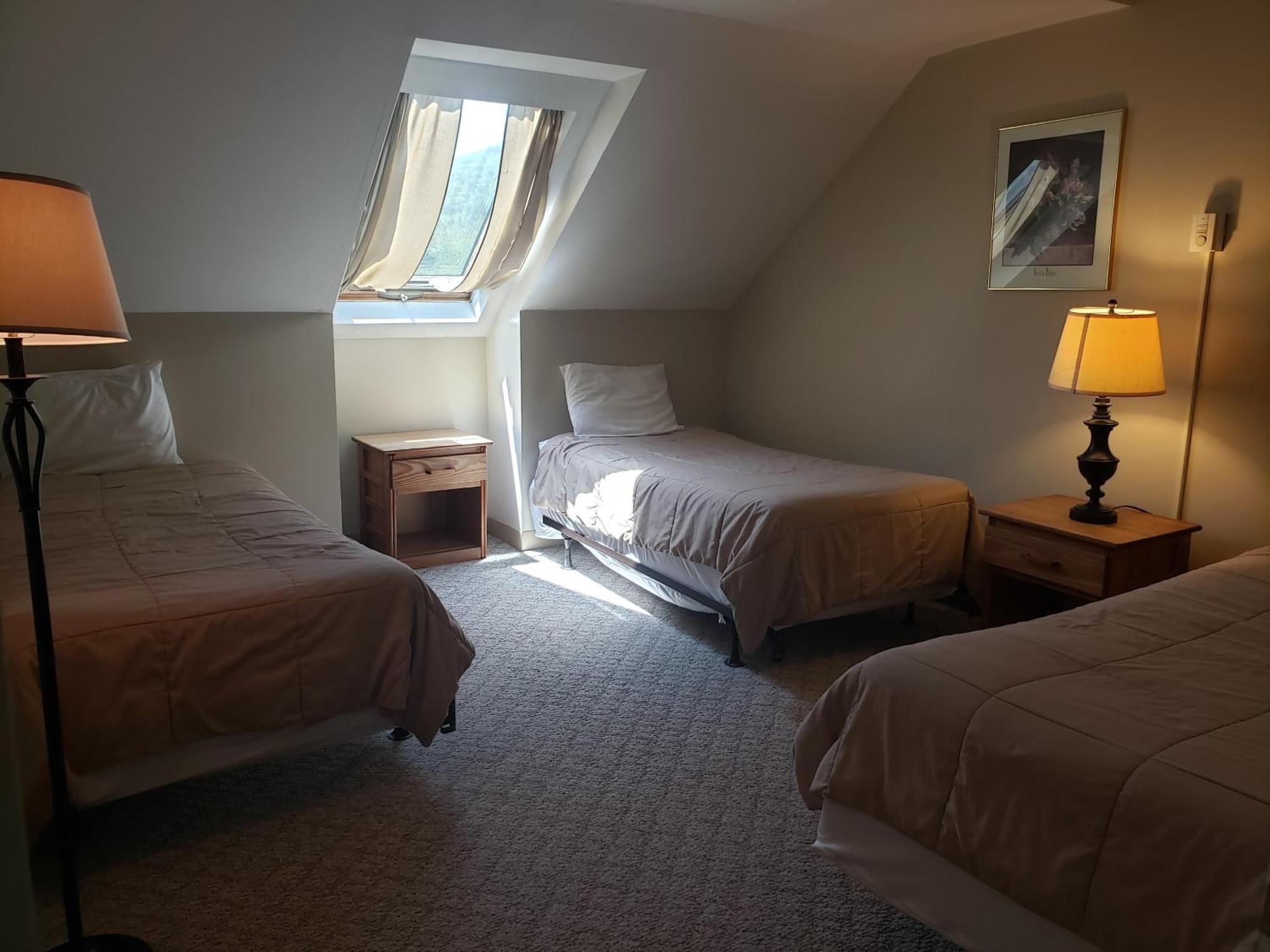 Town Square Condominiums Waterville Valley Room photo